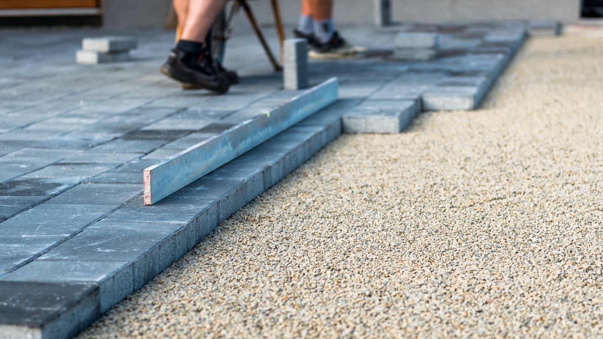 Wanneer is verharding rond je woning een goed idee?